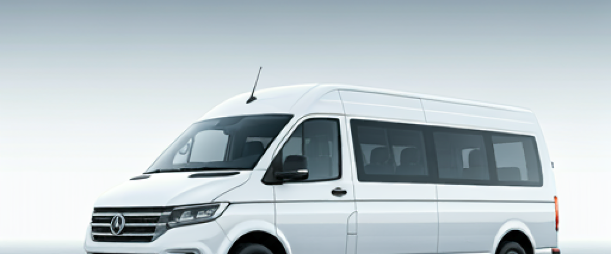 Hiace Premio di Padang